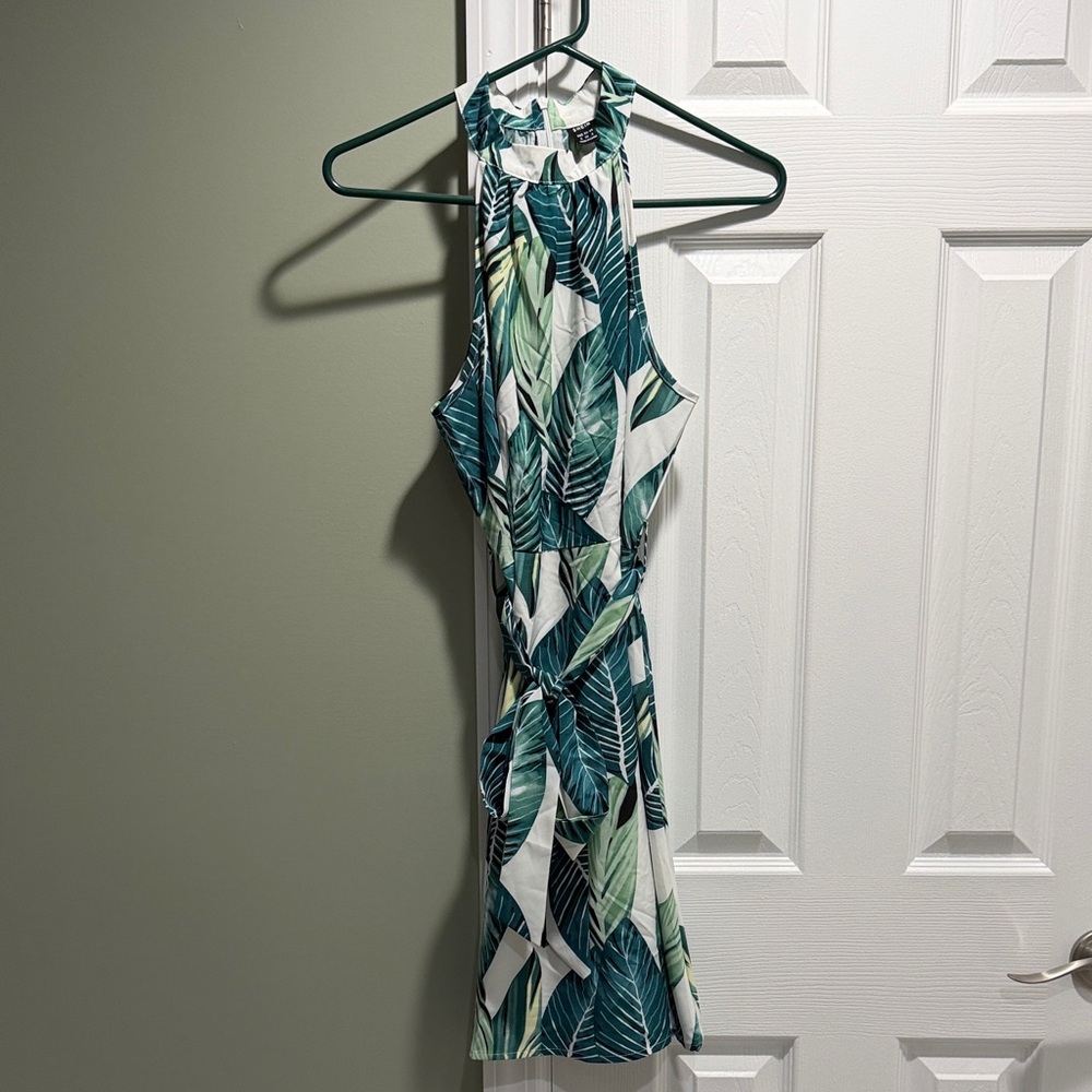 SHEIN Green Leaf Backless Dress